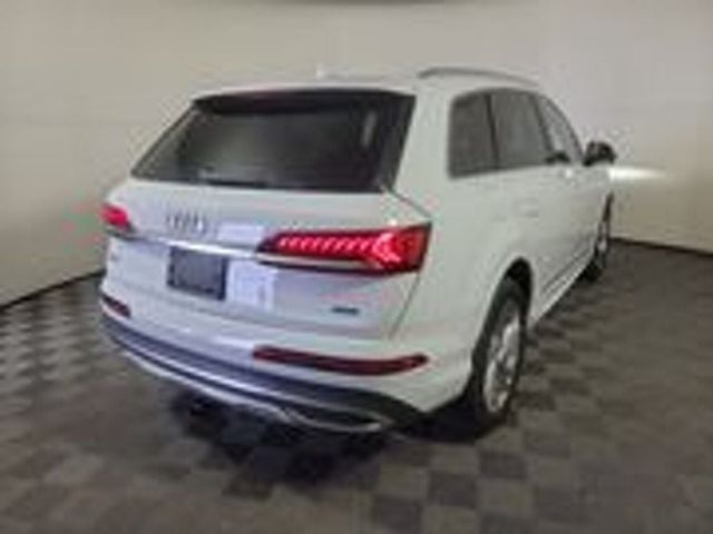 2021 Audi Q7 Premium Plus