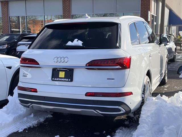 2021 Audi Q7 Premium Plus