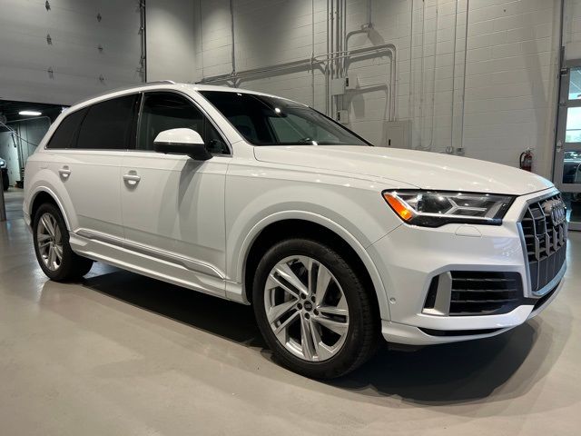 2021 Audi Q7 Premium Plus