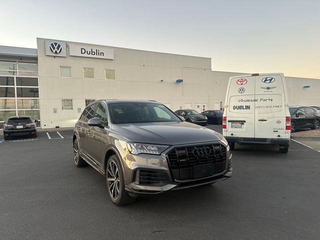 2021 Audi Q7 Premium Plus