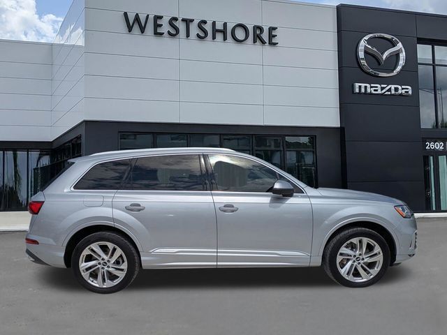 2021 Audi Q7 Premium Plus