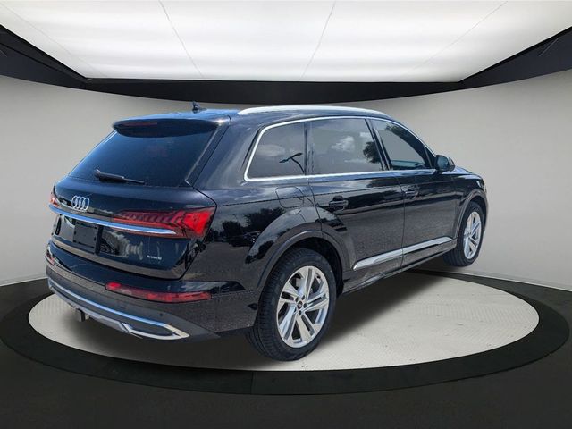 2021 Audi Q7 Premium Plus