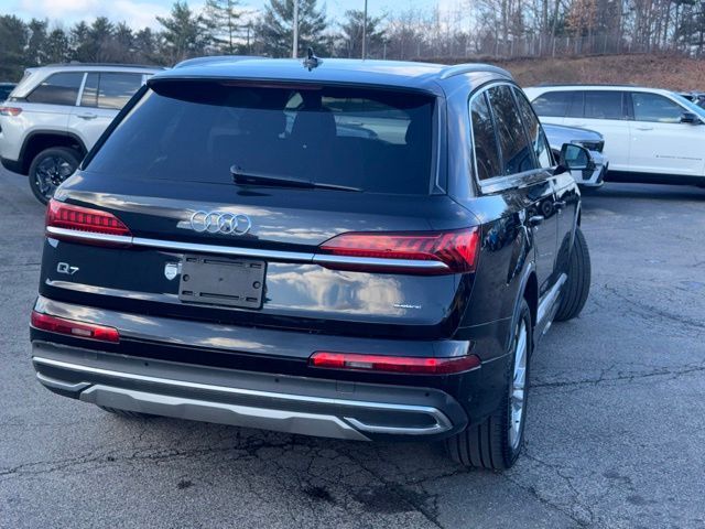 2021 Audi Q7 Premium Plus