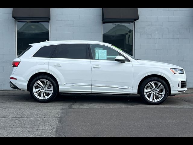 2021 Audi Q7 Premium Plus