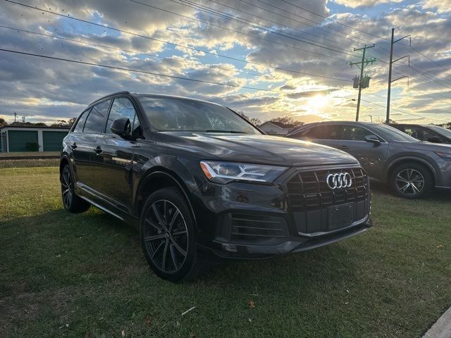 2021 Audi Q7 Premium Plus