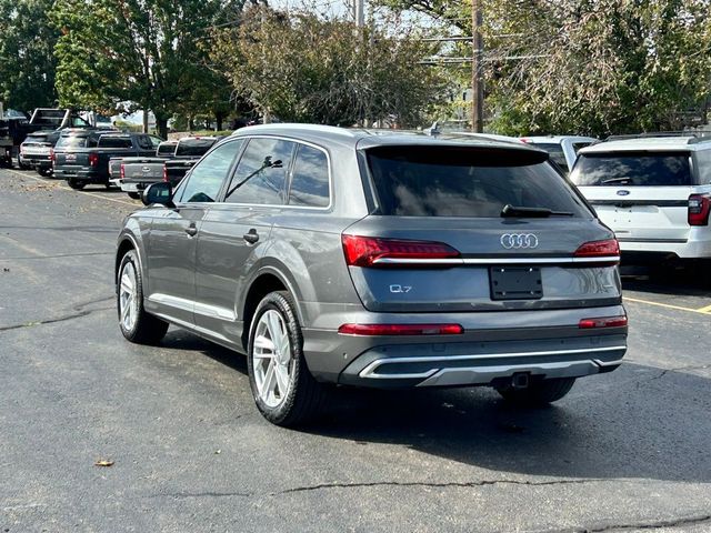 2021 Audi Q7 Premium Plus