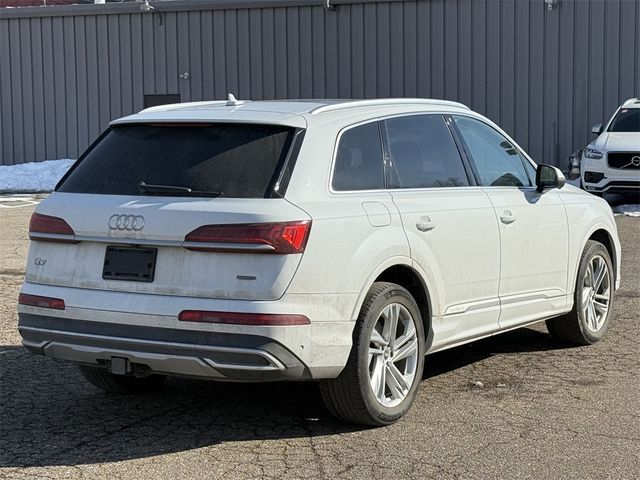 2021 Audi Q7 Premium Plus