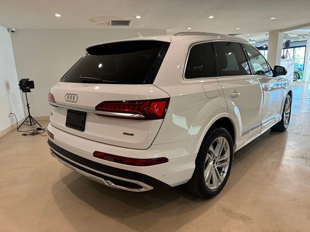 2021 Audi Q7 Premium Plus