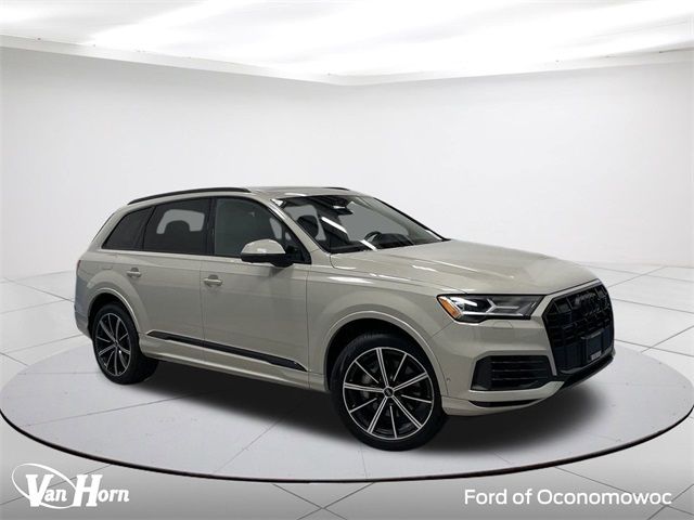 2021 Audi Q7 Premium Plus