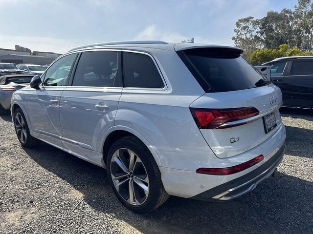 2021 Audi Q7 Premium Plus