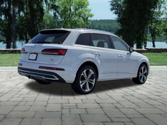 2021 Audi Q7 Premium Plus
