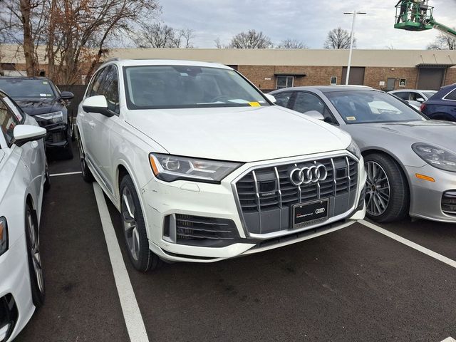 2021 Audi Q7 Premium Plus