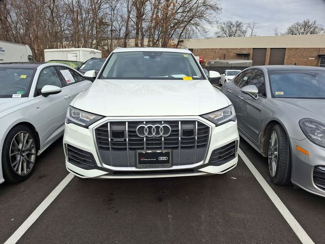 2021 Audi Q7 Premium Plus