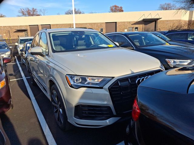 2021 Audi Q7 Premium Plus