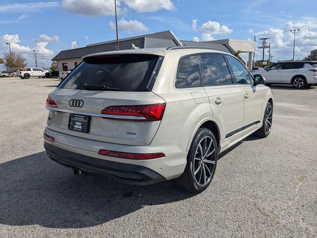 2021 Audi Q7 Premium Plus