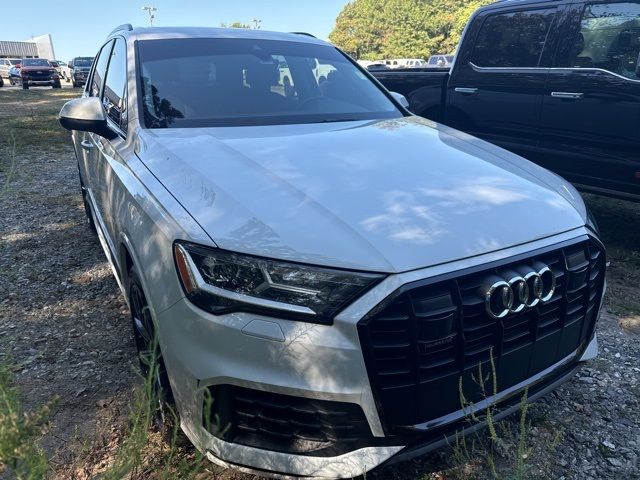 2021 Audi Q7 Premium Plus