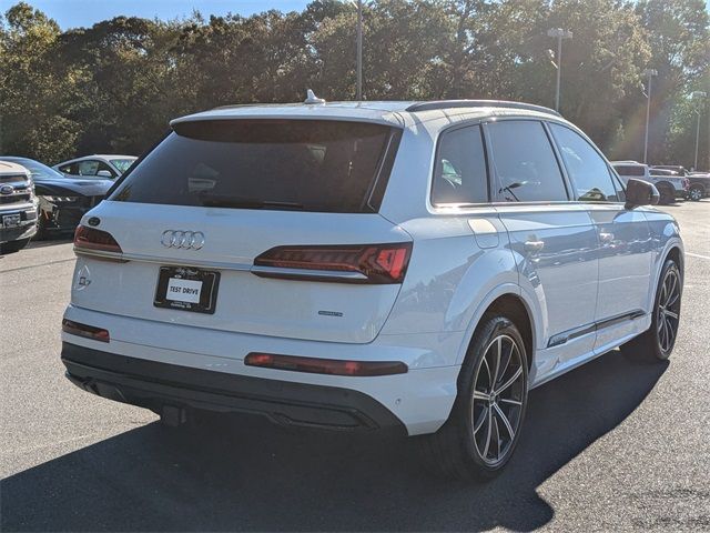 2021 Audi Q7 Premium Plus