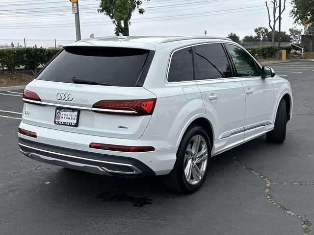 2021 Audi Q7 Premium Plus