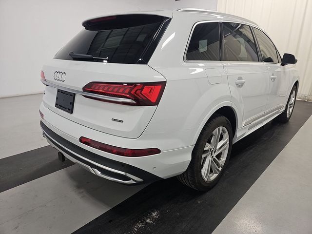 2021 Audi Q7 Premium Plus