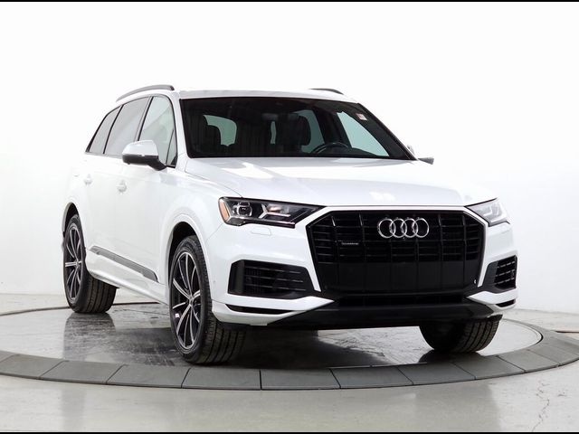 2021 Audi Q7 Premium Plus