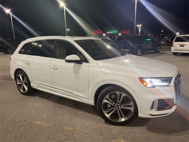 2021 Audi Q7 Prestige