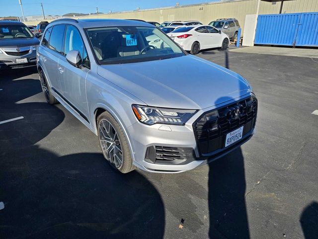 2021 Audi Q7 Prestige