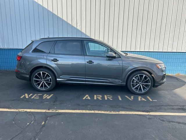 2021 Audi Q7 Prestige