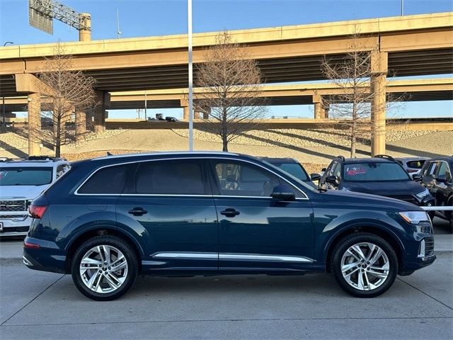 2021 Audi Q7 Premium Plus