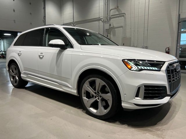 2021 Audi Q7 Prestige