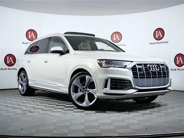 2021 Audi Q7 Prestige