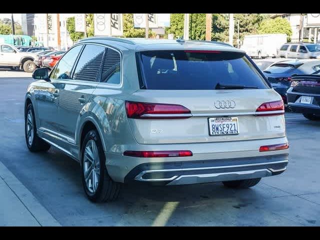 2021 Audi Q7 Premium Plus