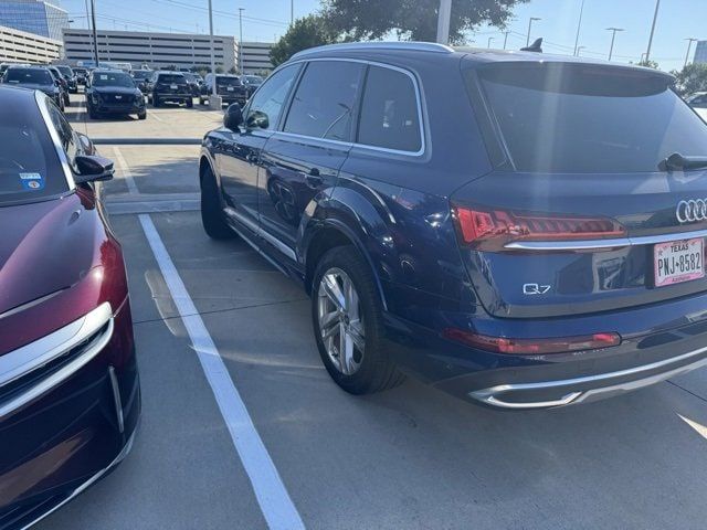 2021 Audi Q7 Premium Plus