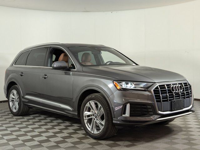 2021 Audi Q7 Premium Plus