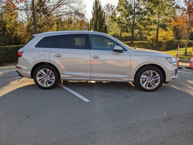 2021 Audi Q7 Premium Plus