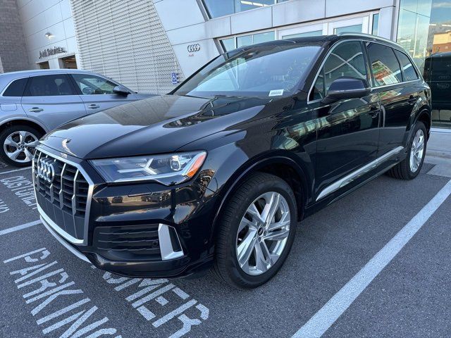 2021 Audi Q7 Premium Plus