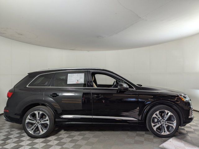 2021 Audi Q7 Premium Plus