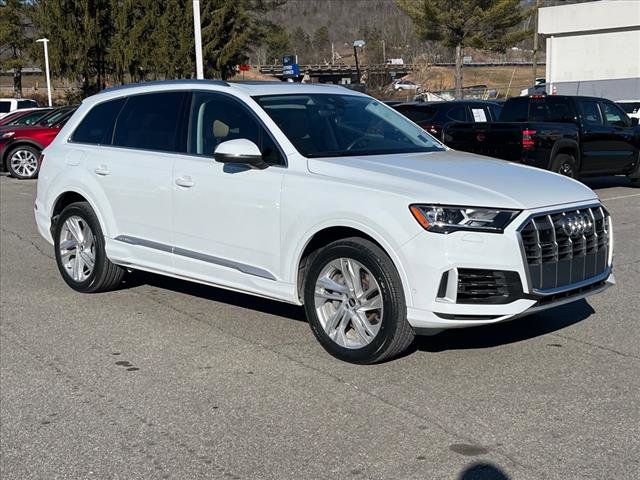 2021 Audi Q7 Premium Plus