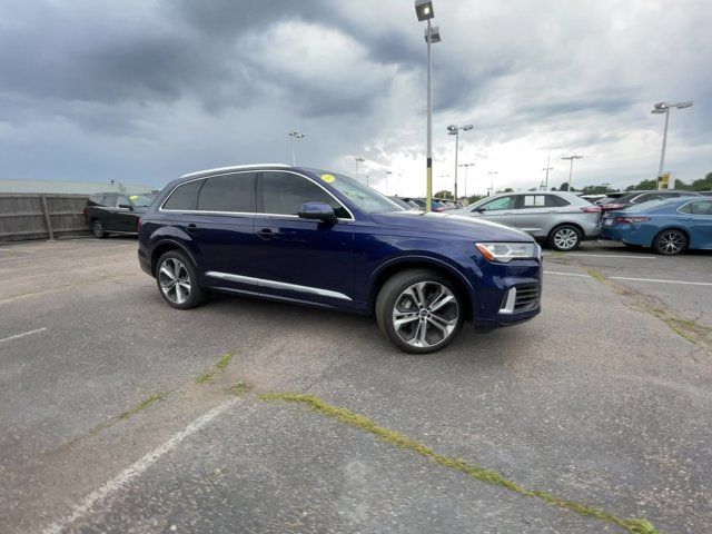 2021 Audi Q7 Premium Plus