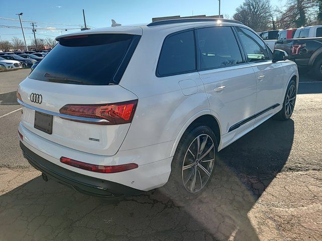 2021 Audi Q7 Premium Plus