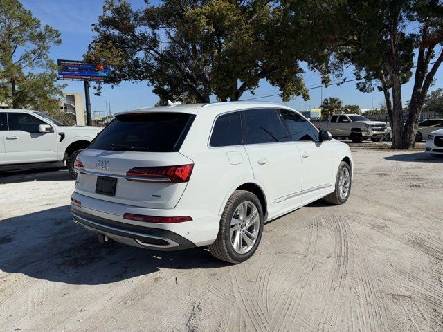 2021 Audi Q7 Premium Plus