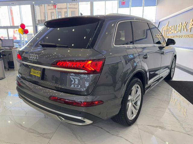 2021 Audi Q7 Premium Plus