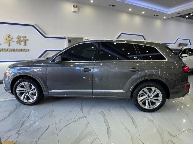 2021 Audi Q7 Premium Plus