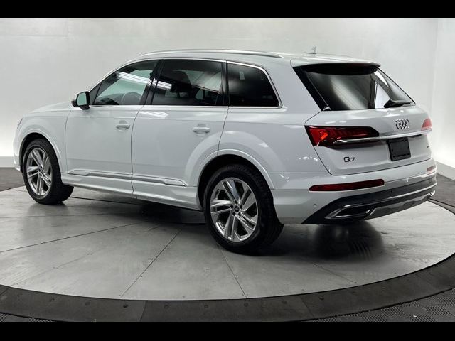 2021 Audi Q7 Premium Plus