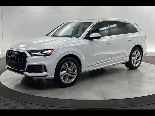 2021 Audi Q7 Premium Plus