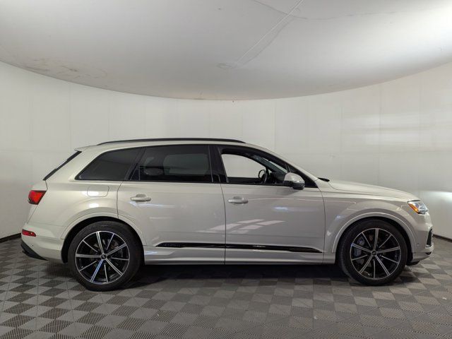 2021 Audi Q7 Premium Plus