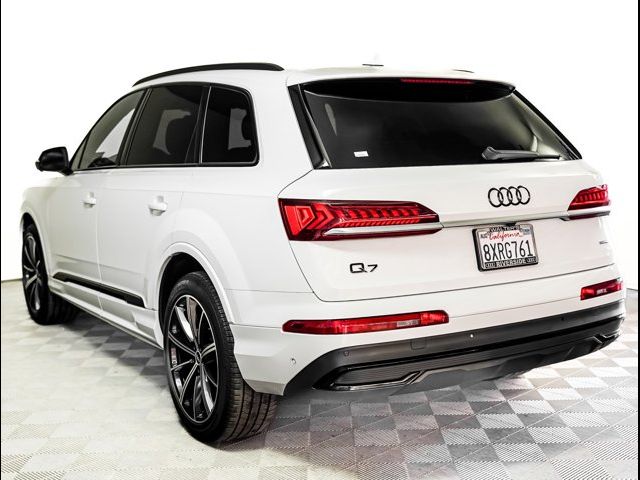 2021 Audi Q7 Premium Plus