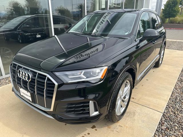 2021 Audi Q7 Premium Plus