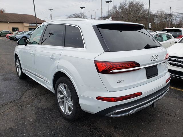 2021 Audi Q7 Premium Plus