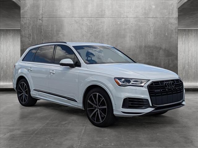 2021 Audi Q7 Premium Plus