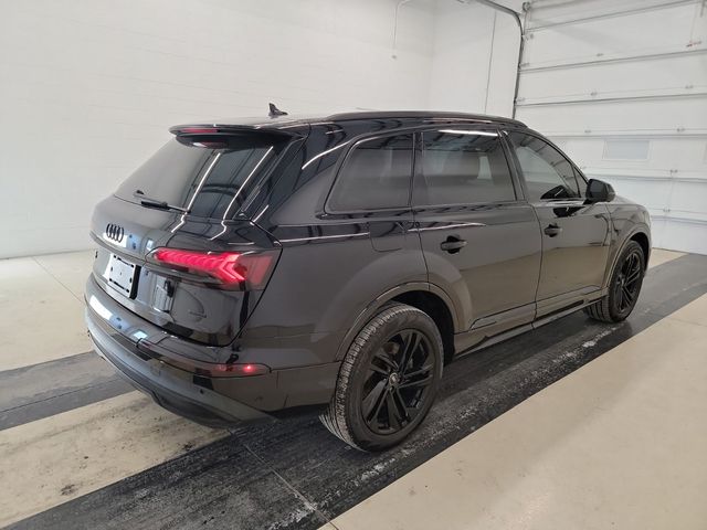 2021 Audi Q7 Premium Plus